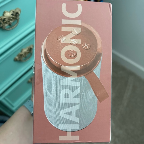 Harmonic Portable Wireless Speaker - Picture 4 of 6